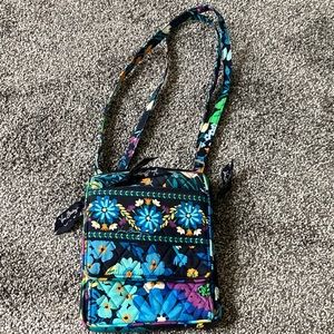Vera Bradley small cross body purse